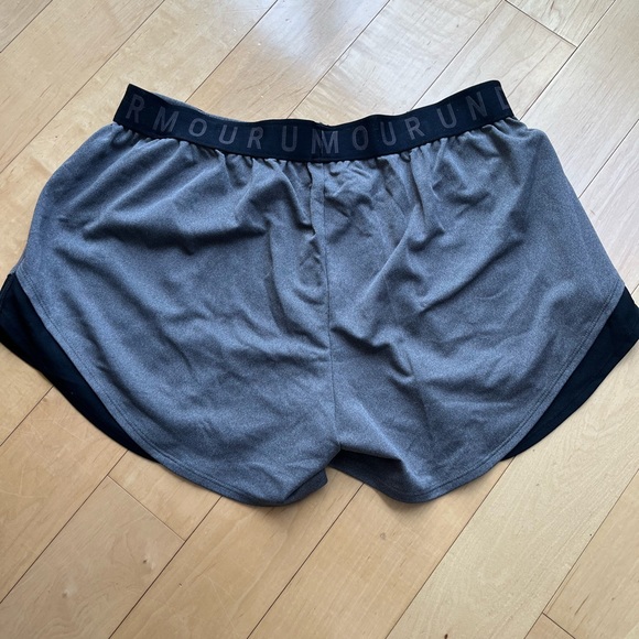 Under Armour Shorts - Picture 2 of 2
